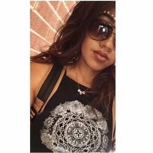 Meet your Posher, Justina